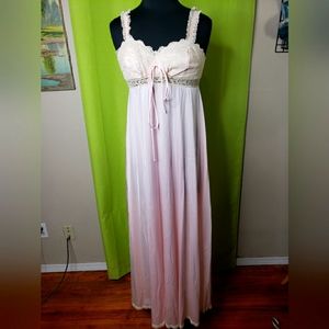 Vintage beautiful baby pink nightgown